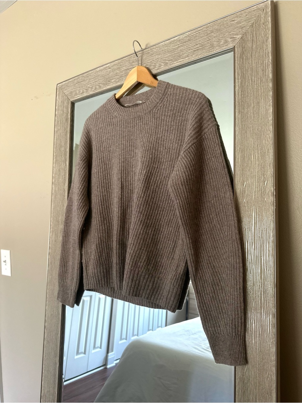 Everlane Women’s Wool And Cashmere Blend Taupe Crew Neck Sweater Size XS
